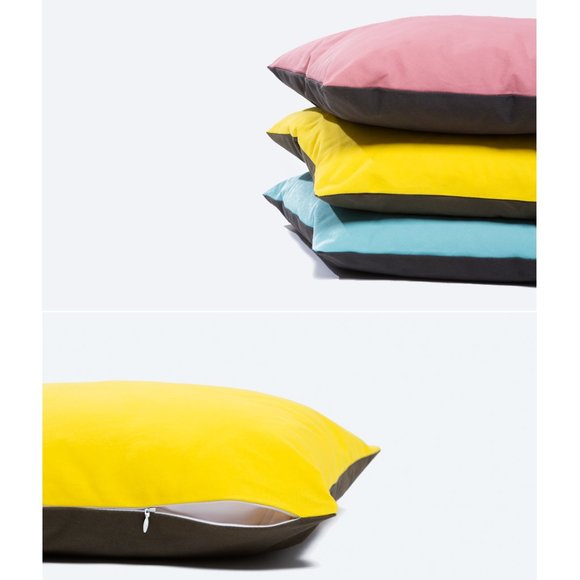 Huts and Bay Cat Diamond Cushion - Picture 2 of 10